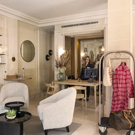Hotel De Banville Paris